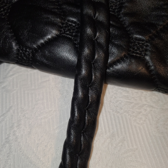 Chanel leather shoulder bag - Picture 9 of 9